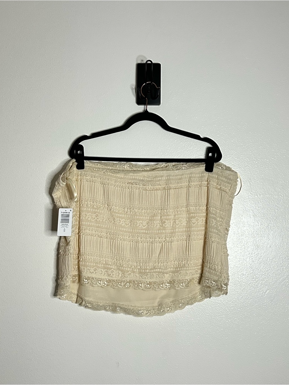 NWT FESTI Torrid White Swan Lace Smocked Strapless Tube Top Plus Size 4X 4